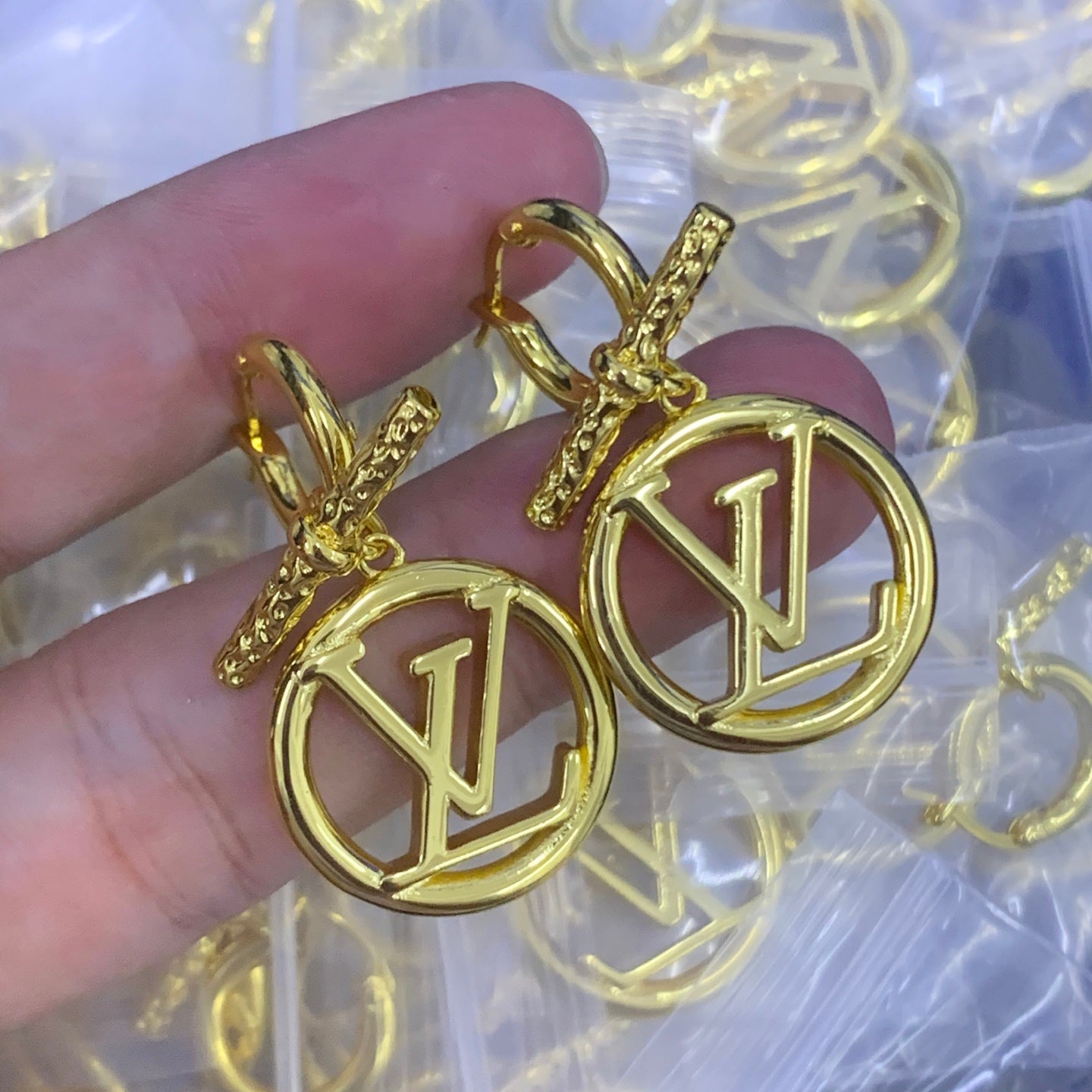 LuxluxHouse Low Price And High Quality Accessories Louis Vuitton
