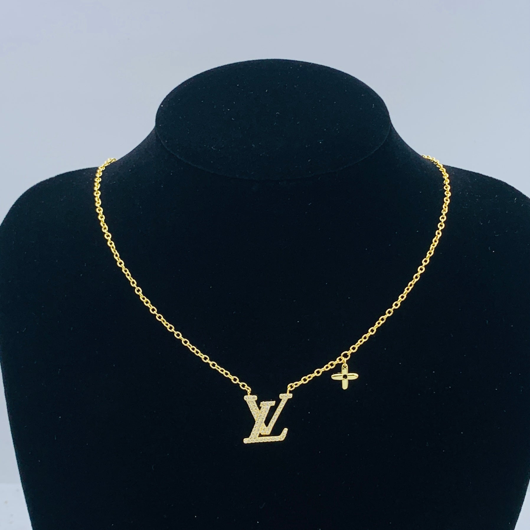 LuxluxHouse Low Price And High Quality Accessories Louis Vuitton