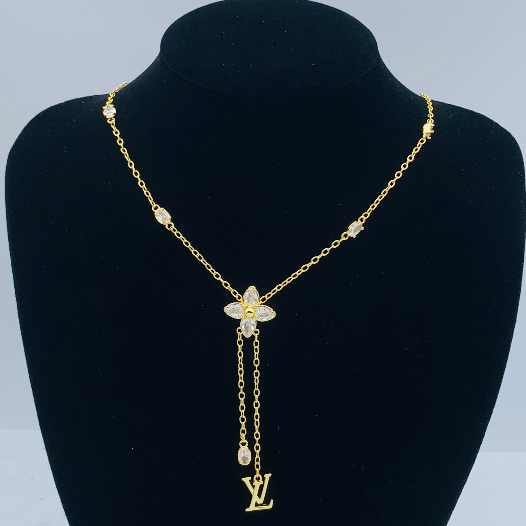 LuxluxHouse Low Price And High Quality Accessories Louis Vuitton