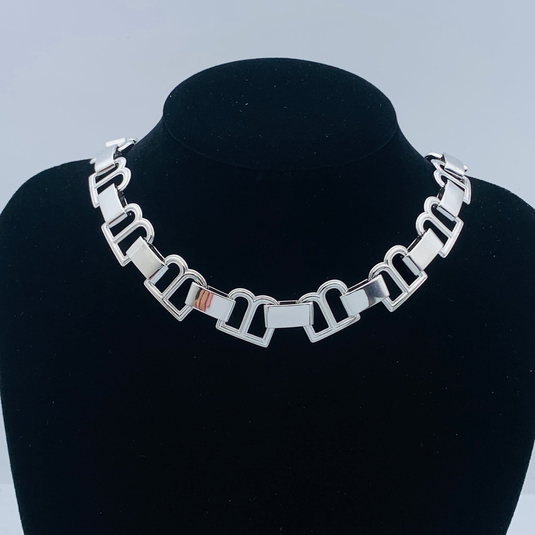 LuxluxHouse Low Price And High Quality Accessories Balenciaga