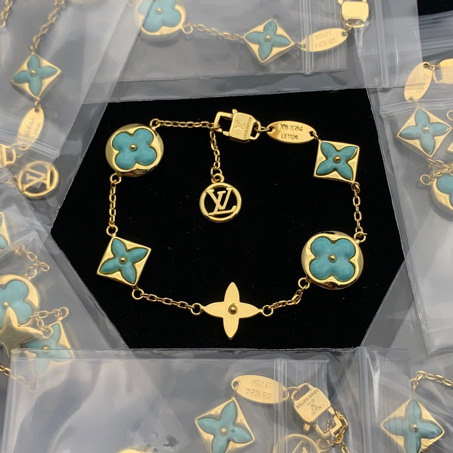 LuxluxHouse Low Price And High Quality Accessories Louis Vuitton