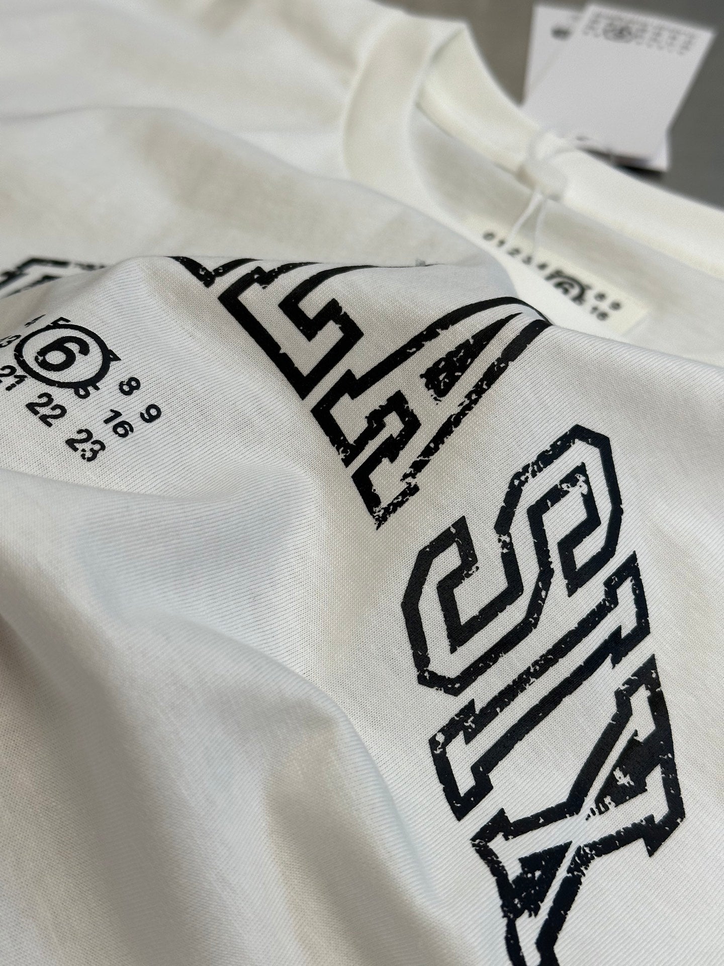 LuxluxHouse Best Quality Clothes T-shirt Chanel & Maison Margiela