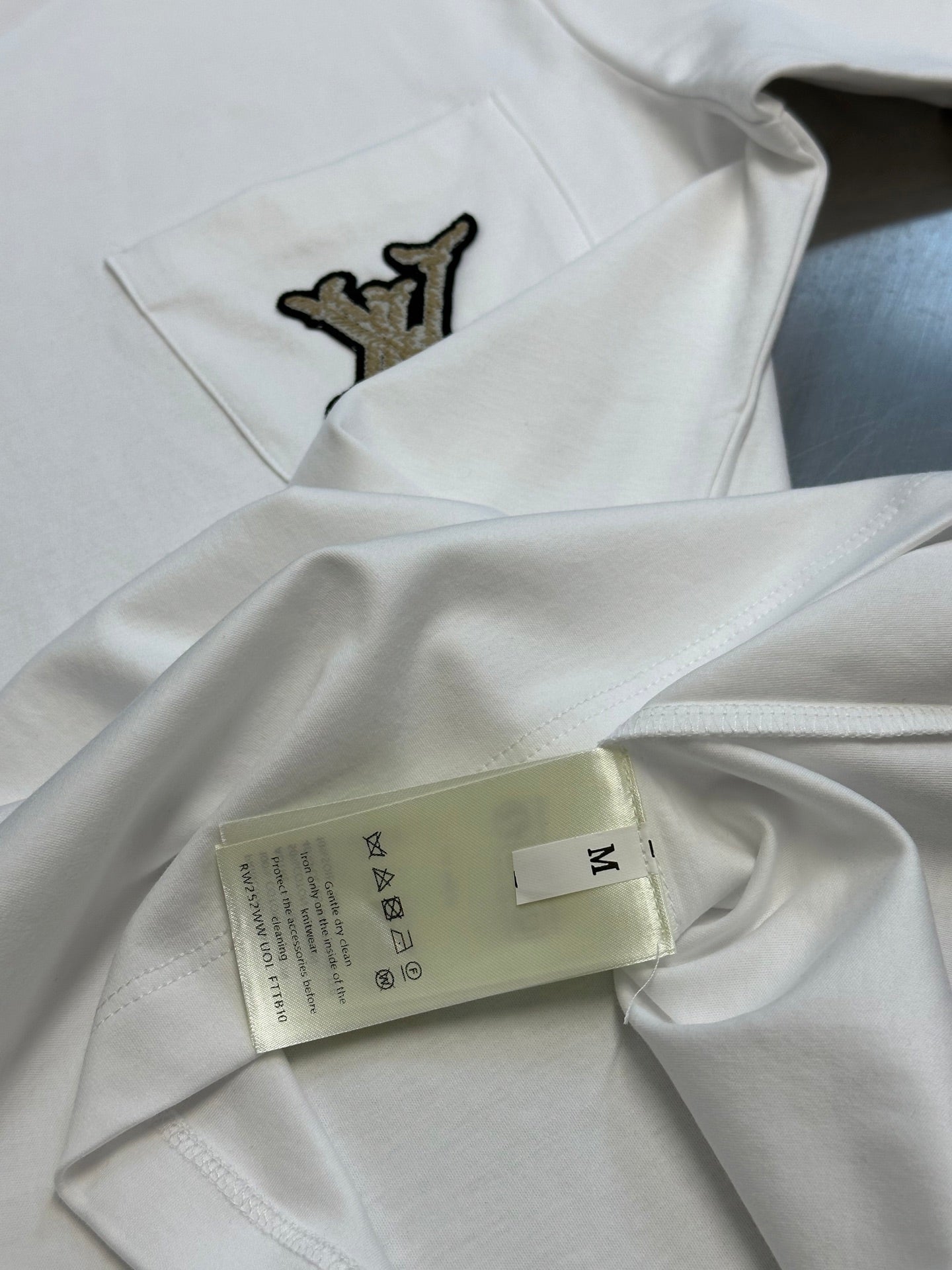 LuxluxHouse Best Quality Clothes T-shirt Louis Vuitton