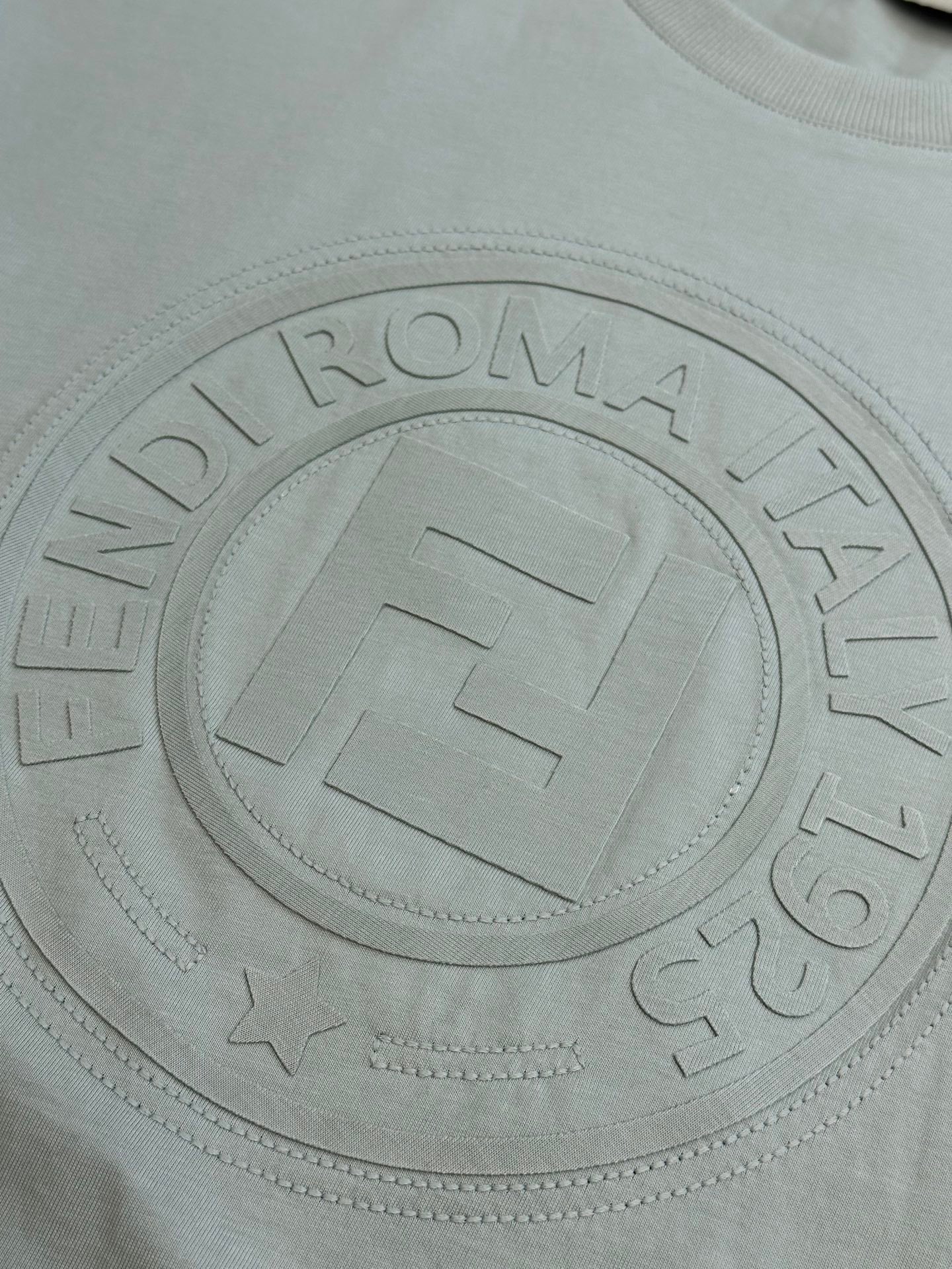 LuxluxHouse Best Quality Clothes Fendi T-shirt