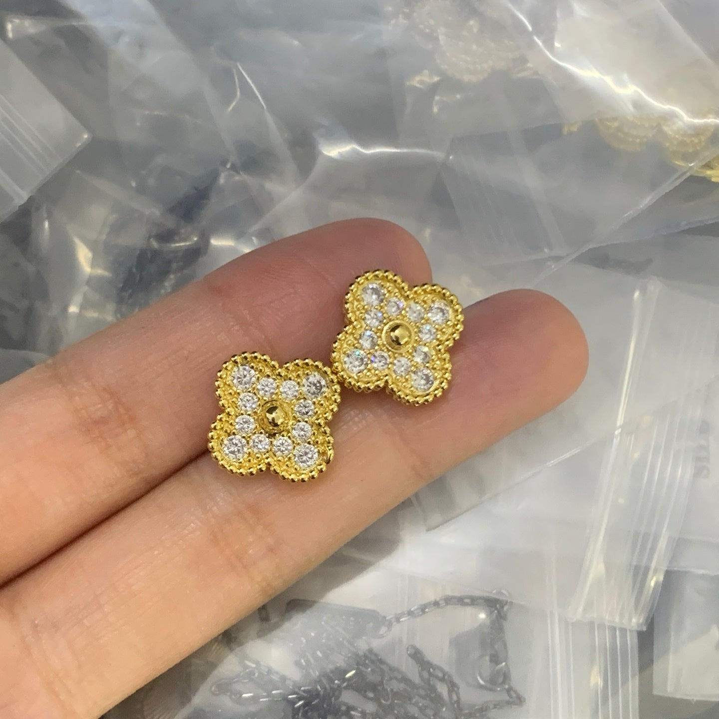 LuxluxHouse Low Price And High Quality Accessories Van Cleef & Arpels