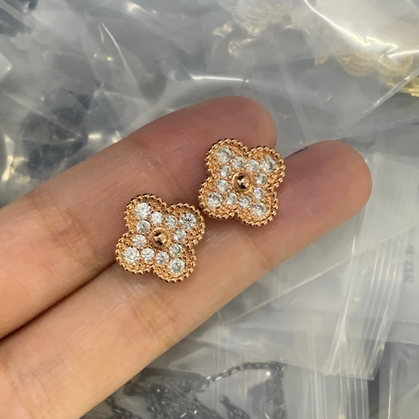 LuxluxHouse Low Price And High Quality Accessories Van Cleef & Arpels