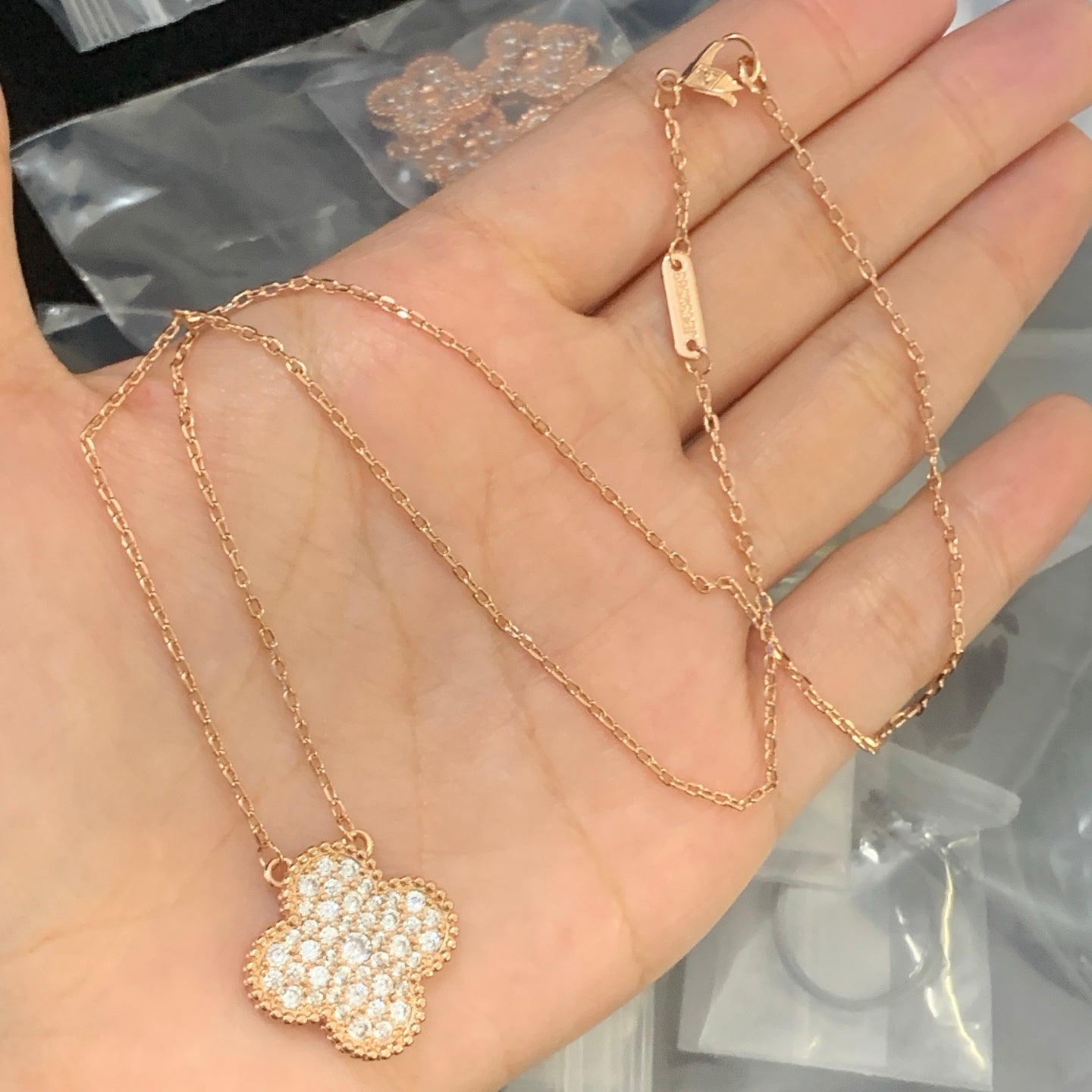 LuxluxHouse Low Price And High Quality Accessories Van Cleef & Arpels