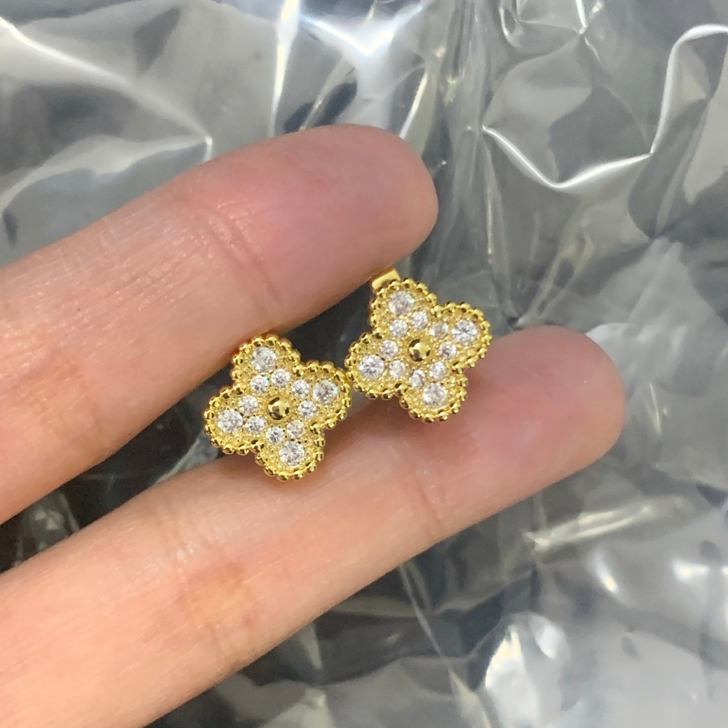 LuxluxHouse Low Price And High Quality Accessories Van Cleef & Arpels