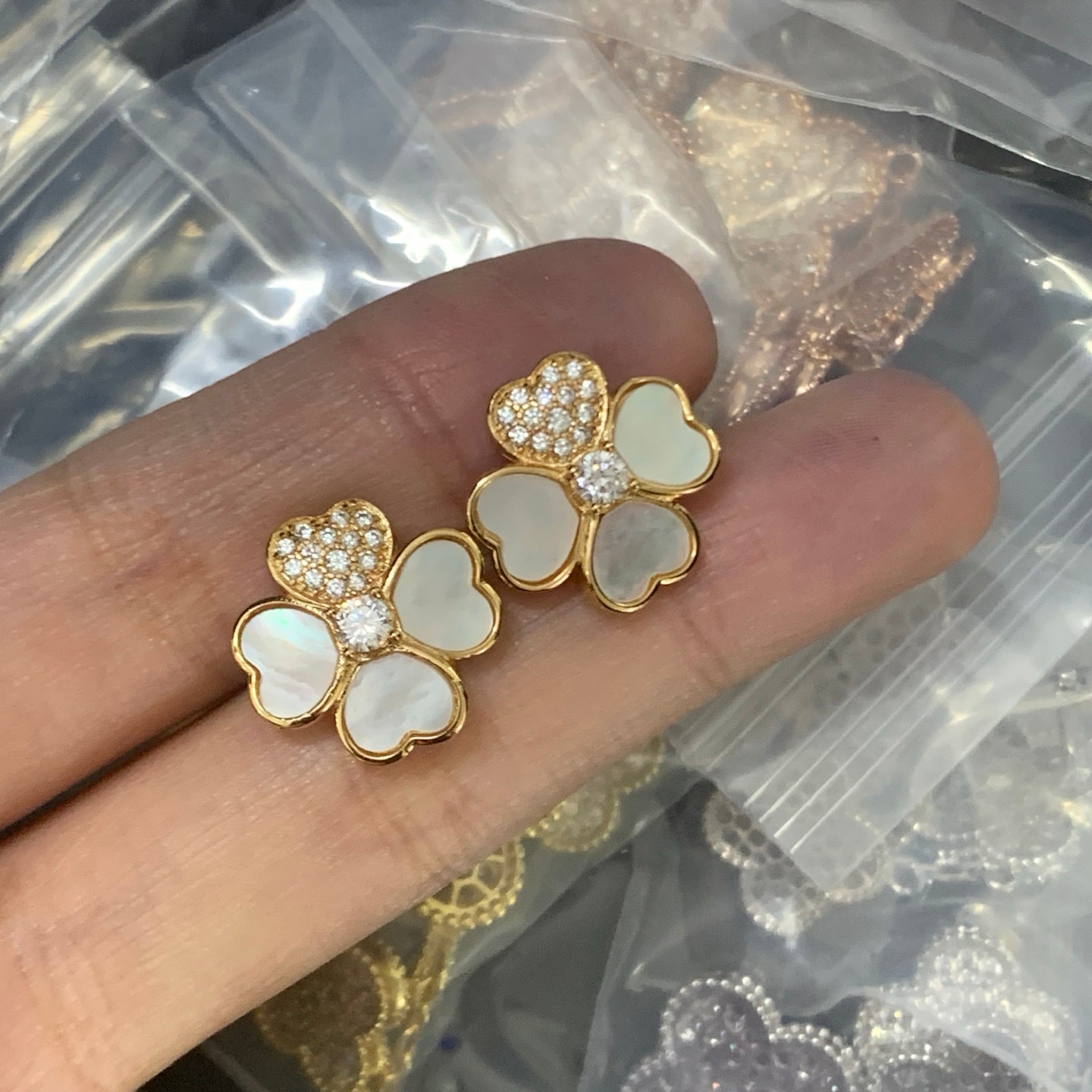 LuxluxHouse Low Price And High Quality Accessories Van Cleef & Arpels