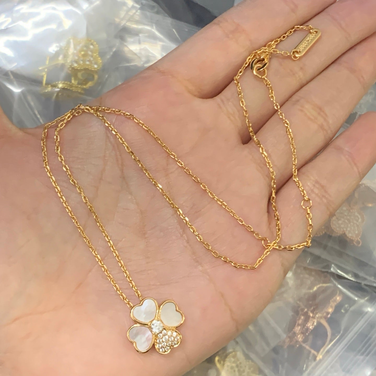 LuxluxHouse Low Price And High Quality Accessories Van Cleef & Arpels