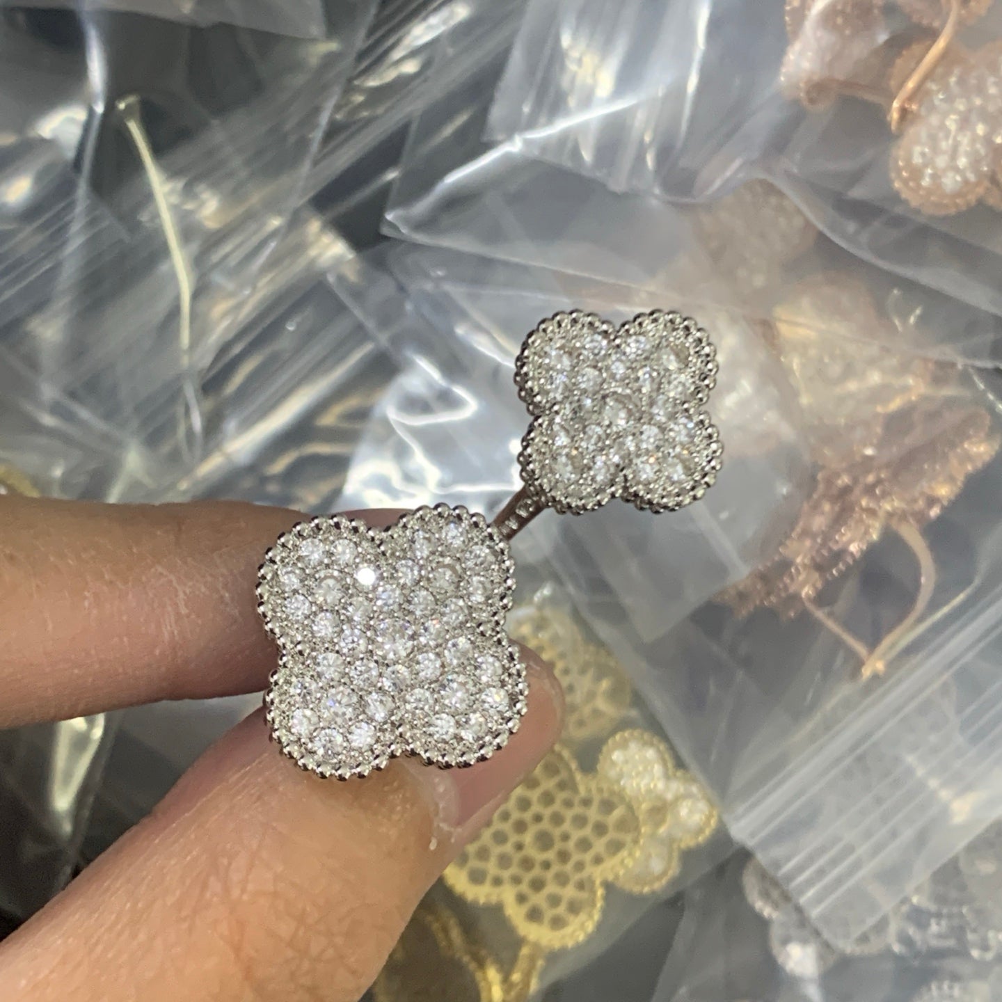 LuxluxHouse Low Price And High Quality Accessories Van Cleef & Arpels