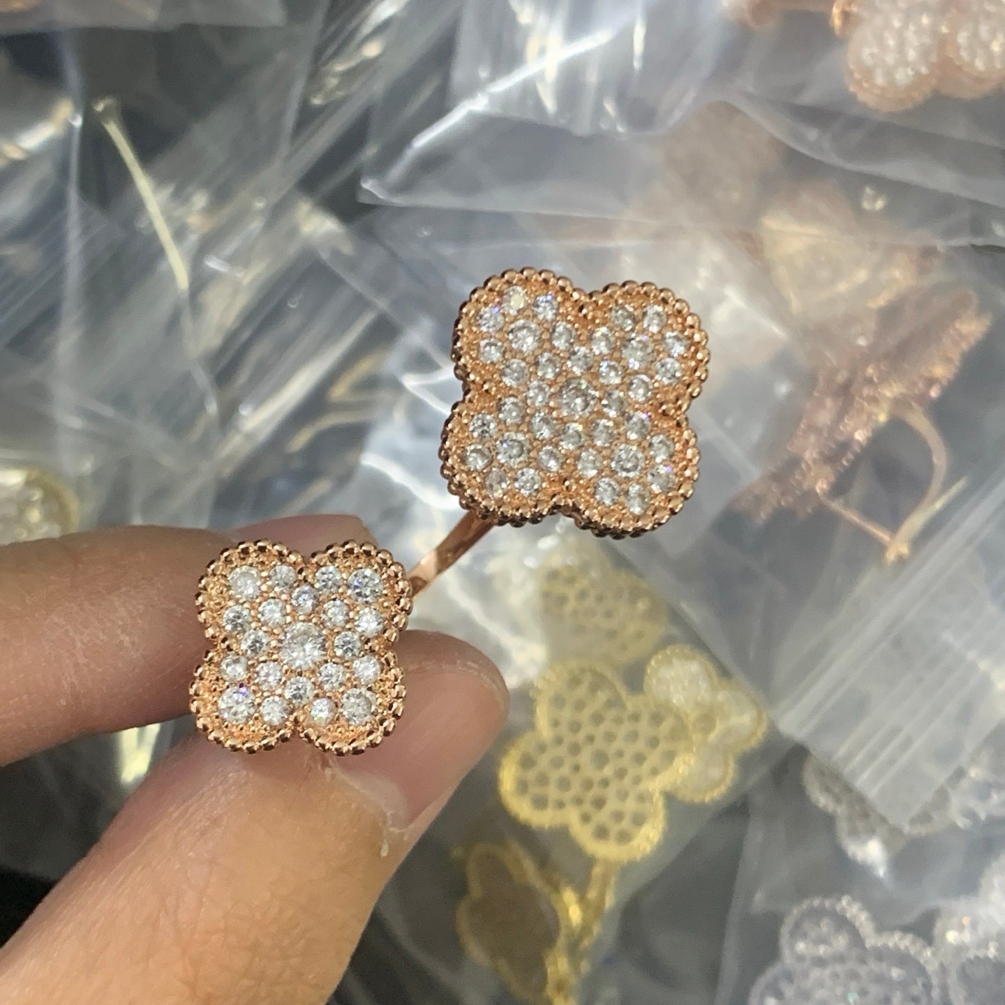 LuxluxHouse Low Price And High Quality Accessories Van Cleef & Arpels