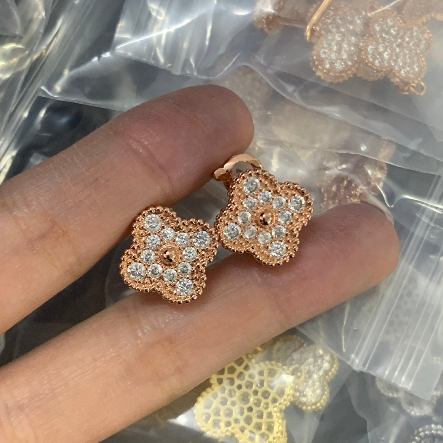 LuxluxHouse Low Price And High Quality Accessories Van Cleef & Arpels