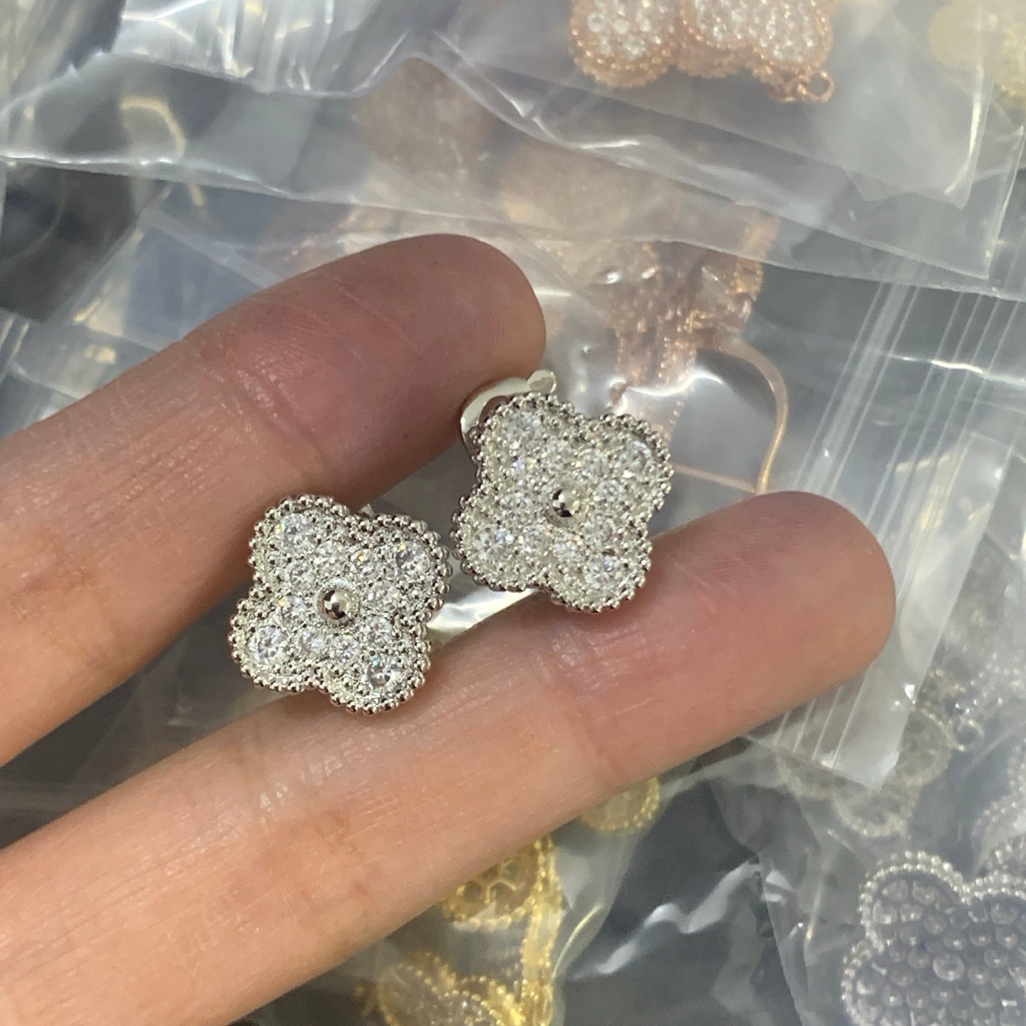 LuxluxHouse Low Price And High Quality Accessories Van Cleef & Arpels