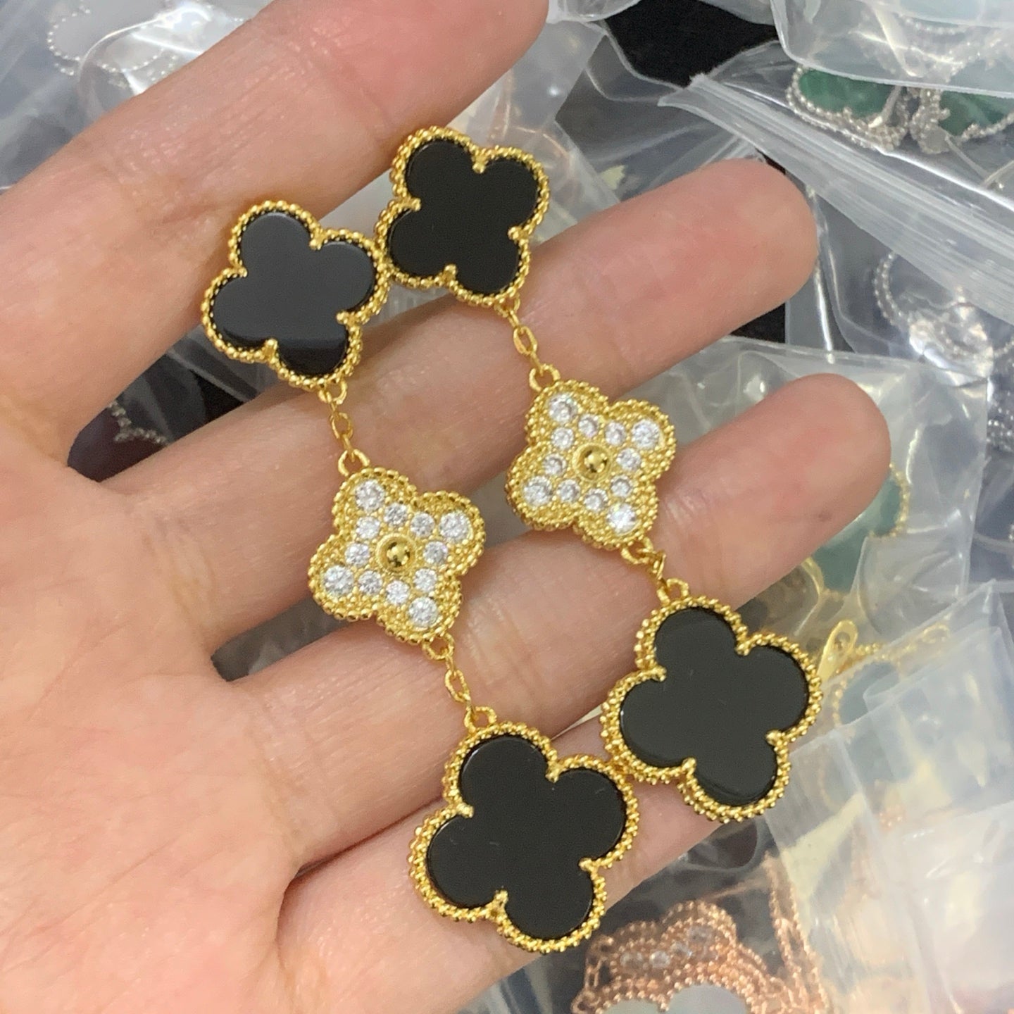 LuxluxHouse Low Price And High Quality Accessories Van Cleef & Arpels