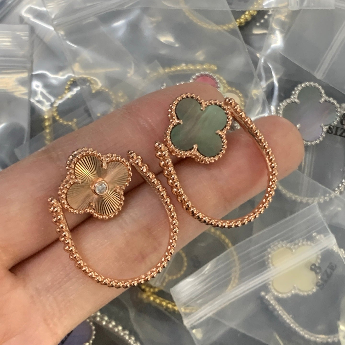 LuxluxHouse Low Price And High Quality Accessories Van Cleef & Arpels