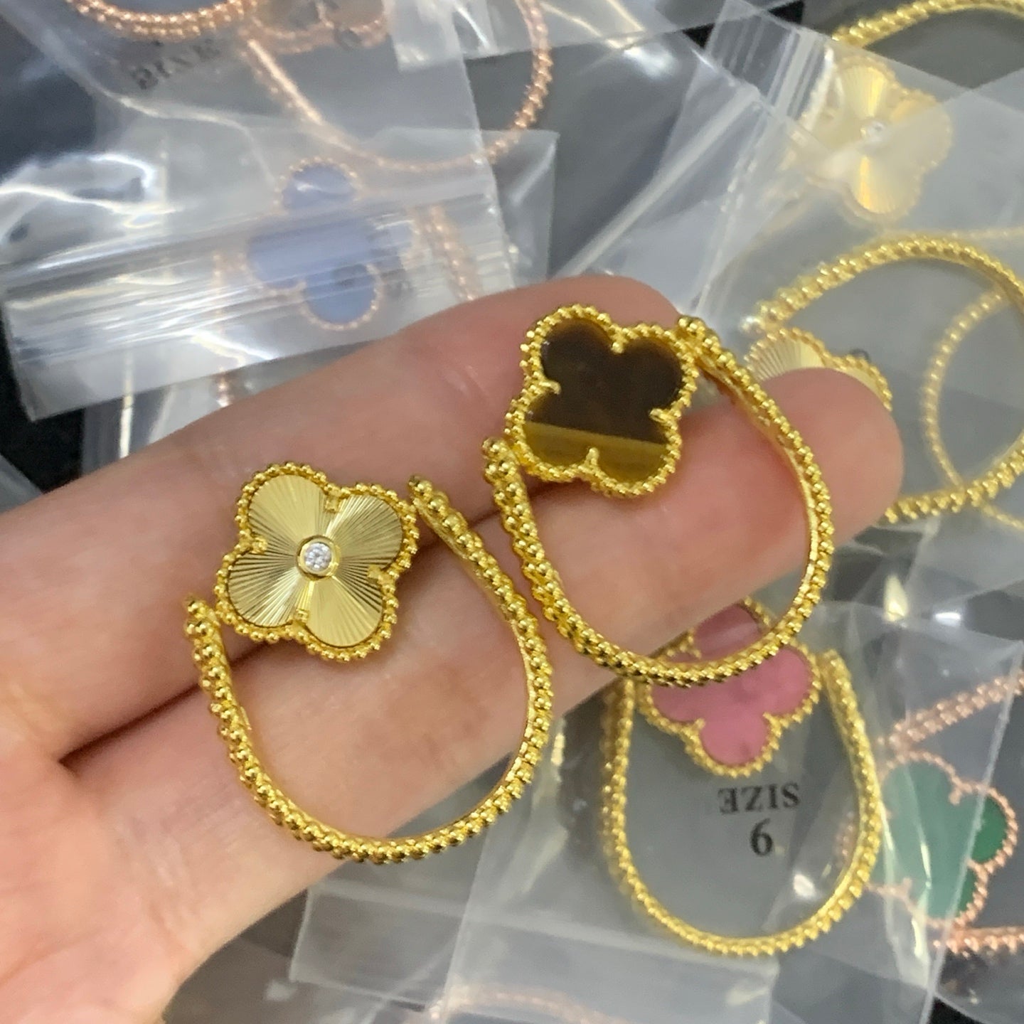 LuxluxHouse Low Price And High Quality Accessories Van Cleef & Arpels