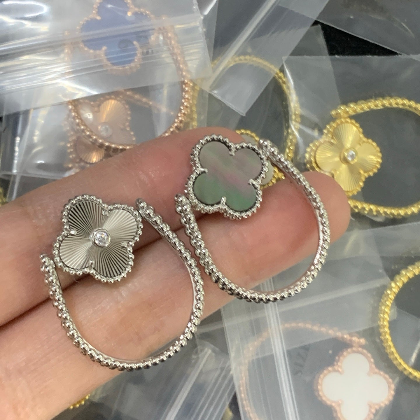 LuxluxHouse Low Price And High Quality Accessories Van Cleef & Arpels