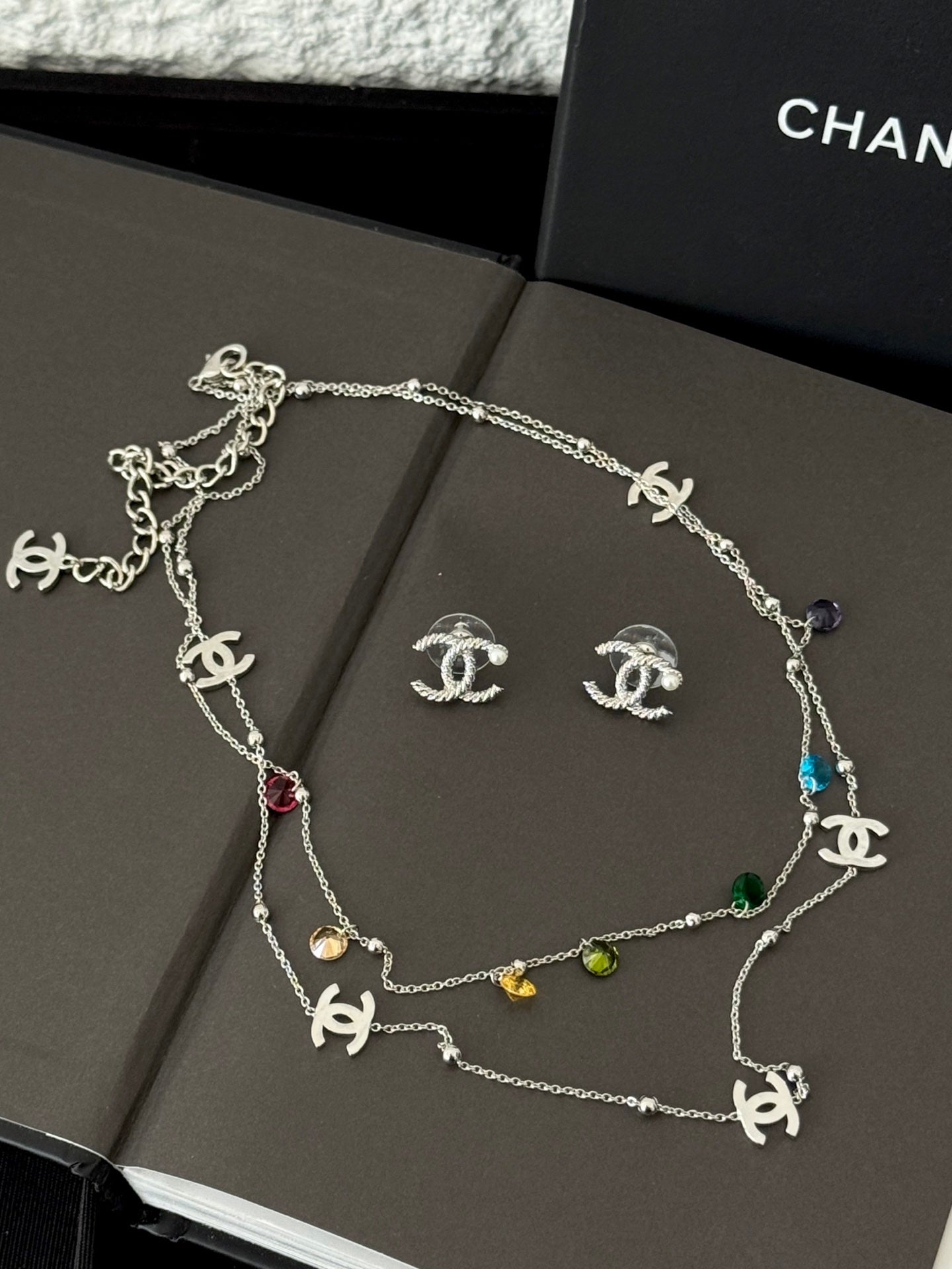 LuxluxHouse Low Price And High Quality Accessories Chanel