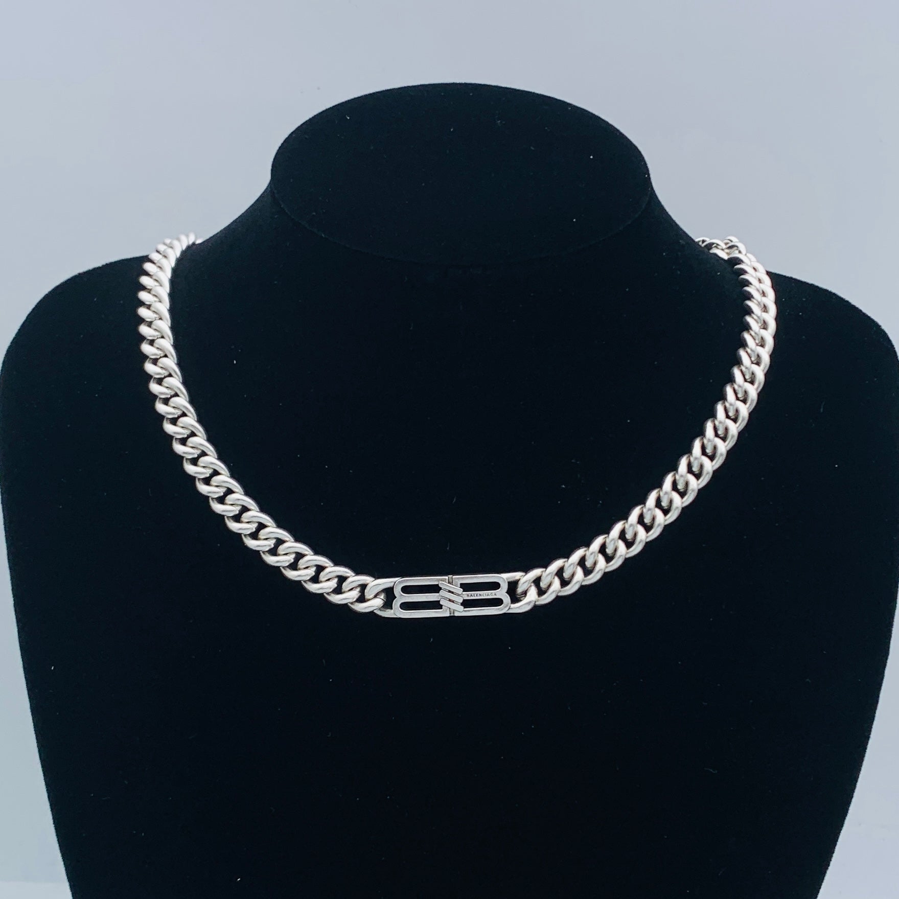 LuxluxHouse Low Price And High Quality Accessories Balenciaga