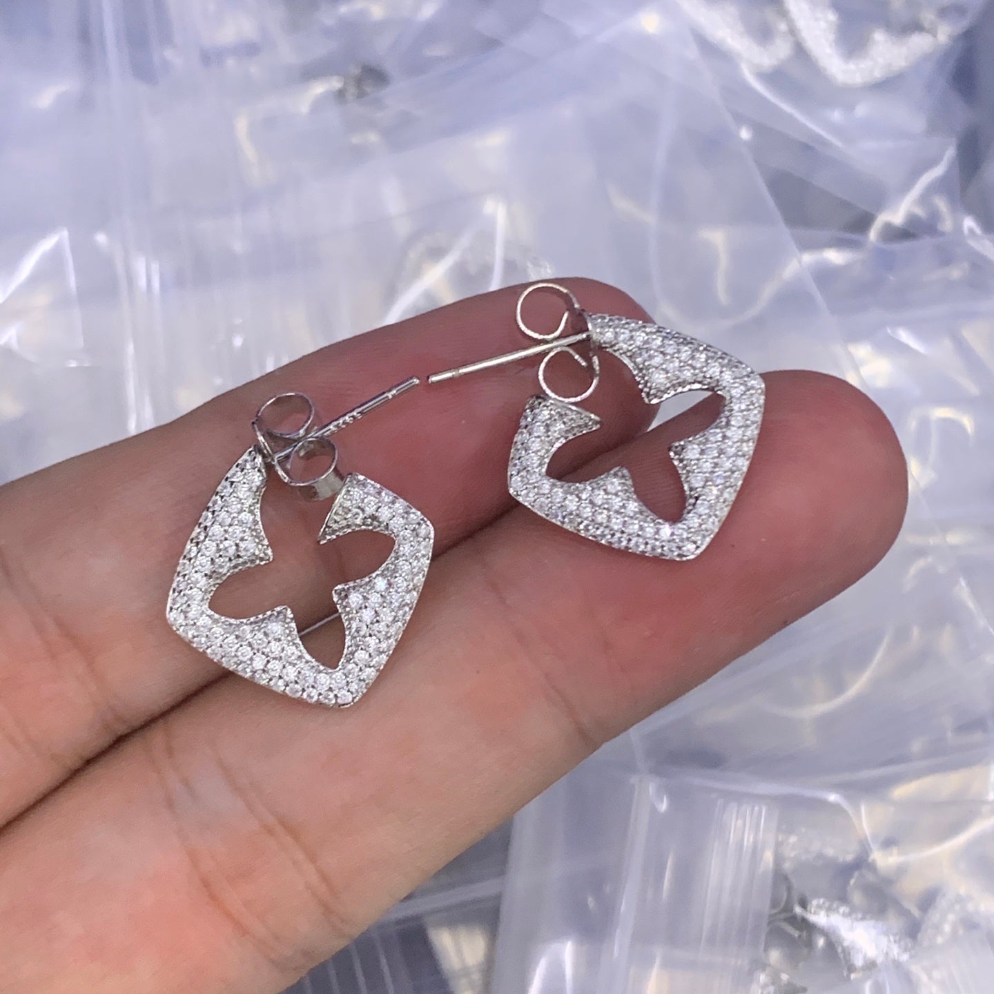 LuxluxHouse Low Price And High Quality Accessories Louis Vuitton