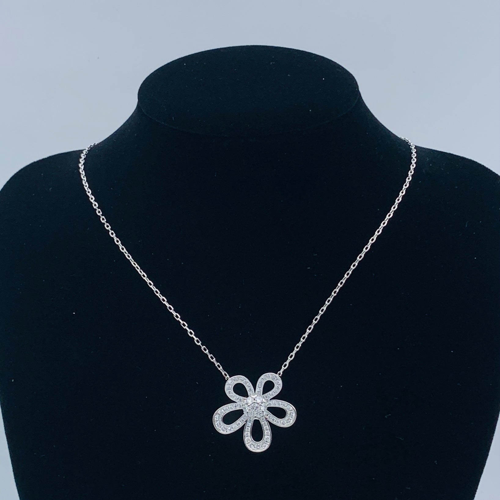LuxluxHouse Low Price And High Quality Accessories Van Cleef & Arpels