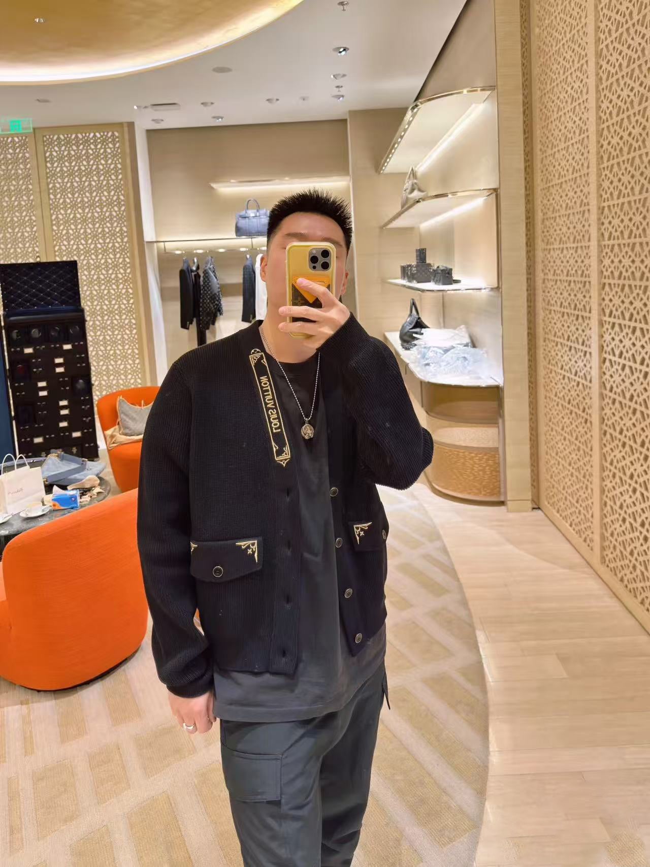 LuxluxHouse Best Quality Clothes Hoodie & Sweater Louis Vuitton