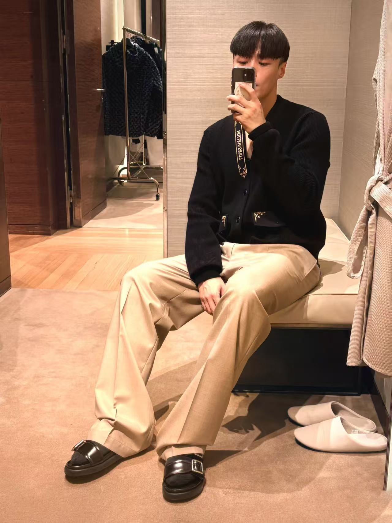 LuxluxHouse Best Quality Clothes Hoodie & Sweater Louis Vuitton