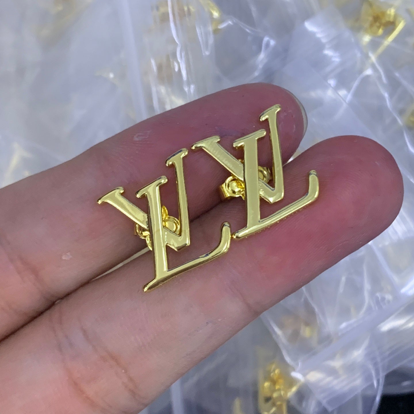 LuxluxHouse Low Price And High Quality Accessories Louis Vuitton