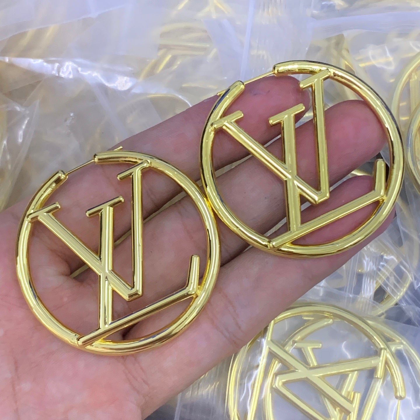 LuxluxHouse Low Price And High Quality Accessories Louis Vuitton