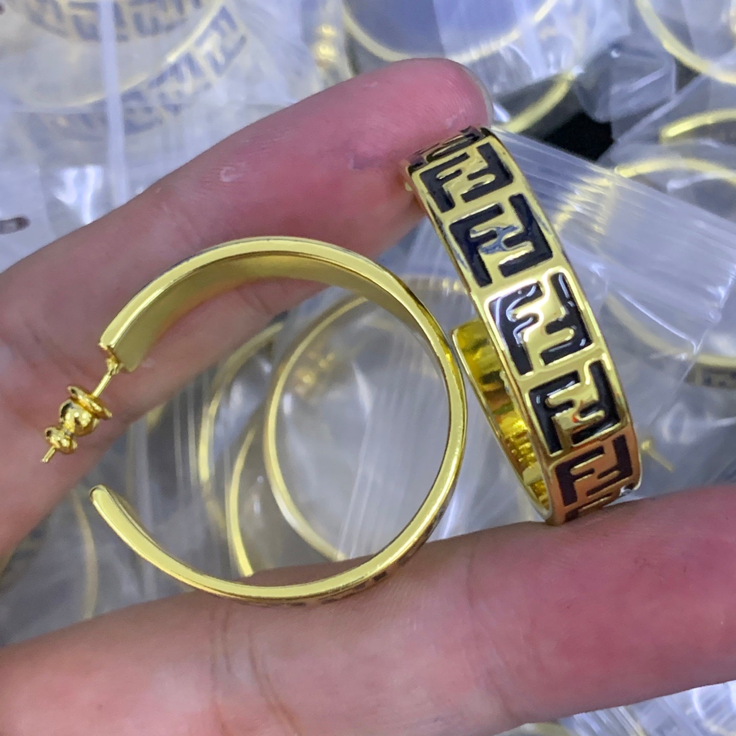 LuxluxHouse Low Price And High Quality Accessories Fendi