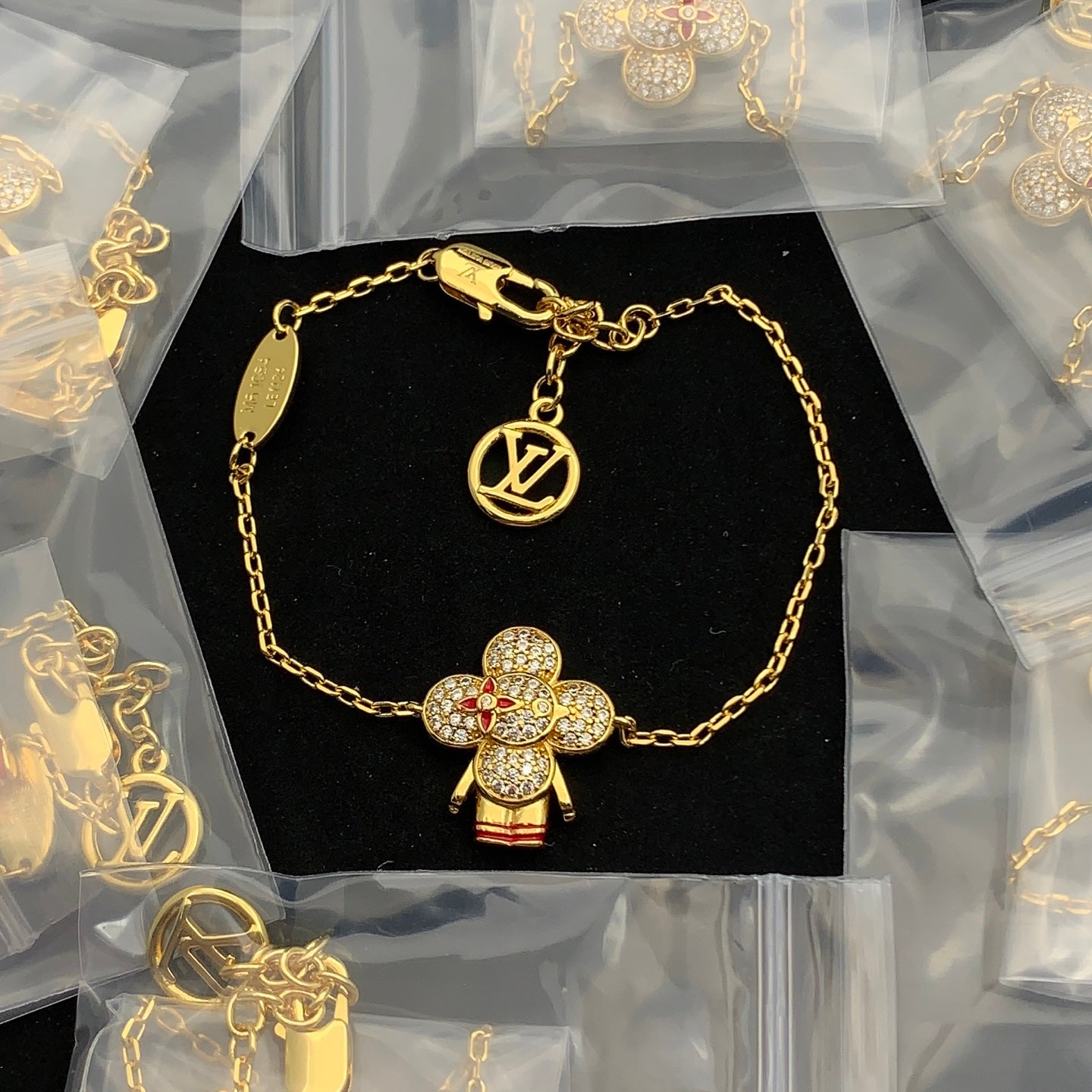 LuxluxHouse Low Price And High Quality Accessories Louis Vuitton