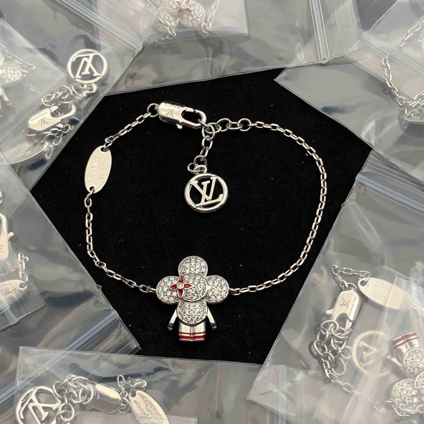 LuxluxHouse Low Price And High Quality Accessories Louis Vuitton