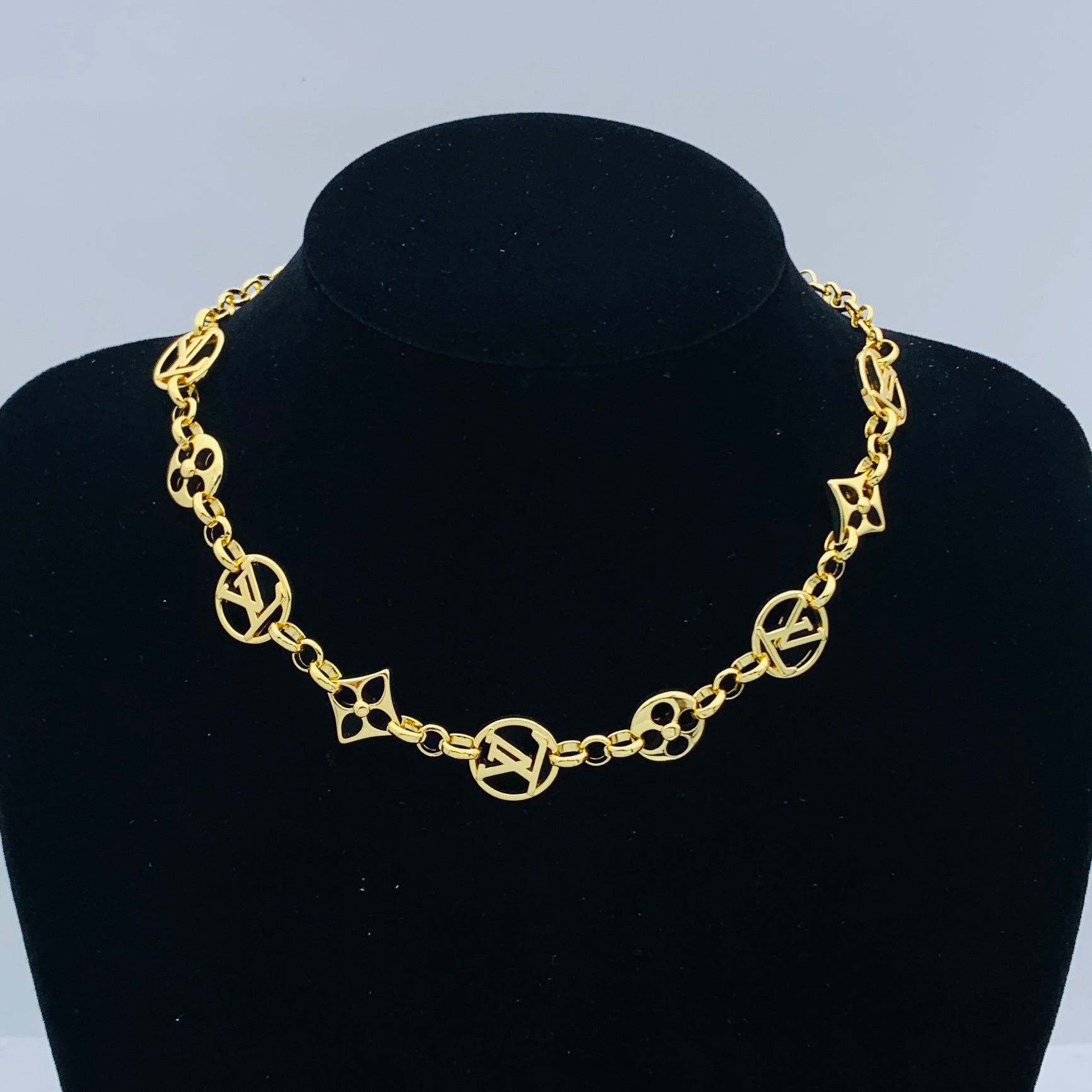 LuxluxHouse Low Price And High Quality Accessories Louis Vuitton