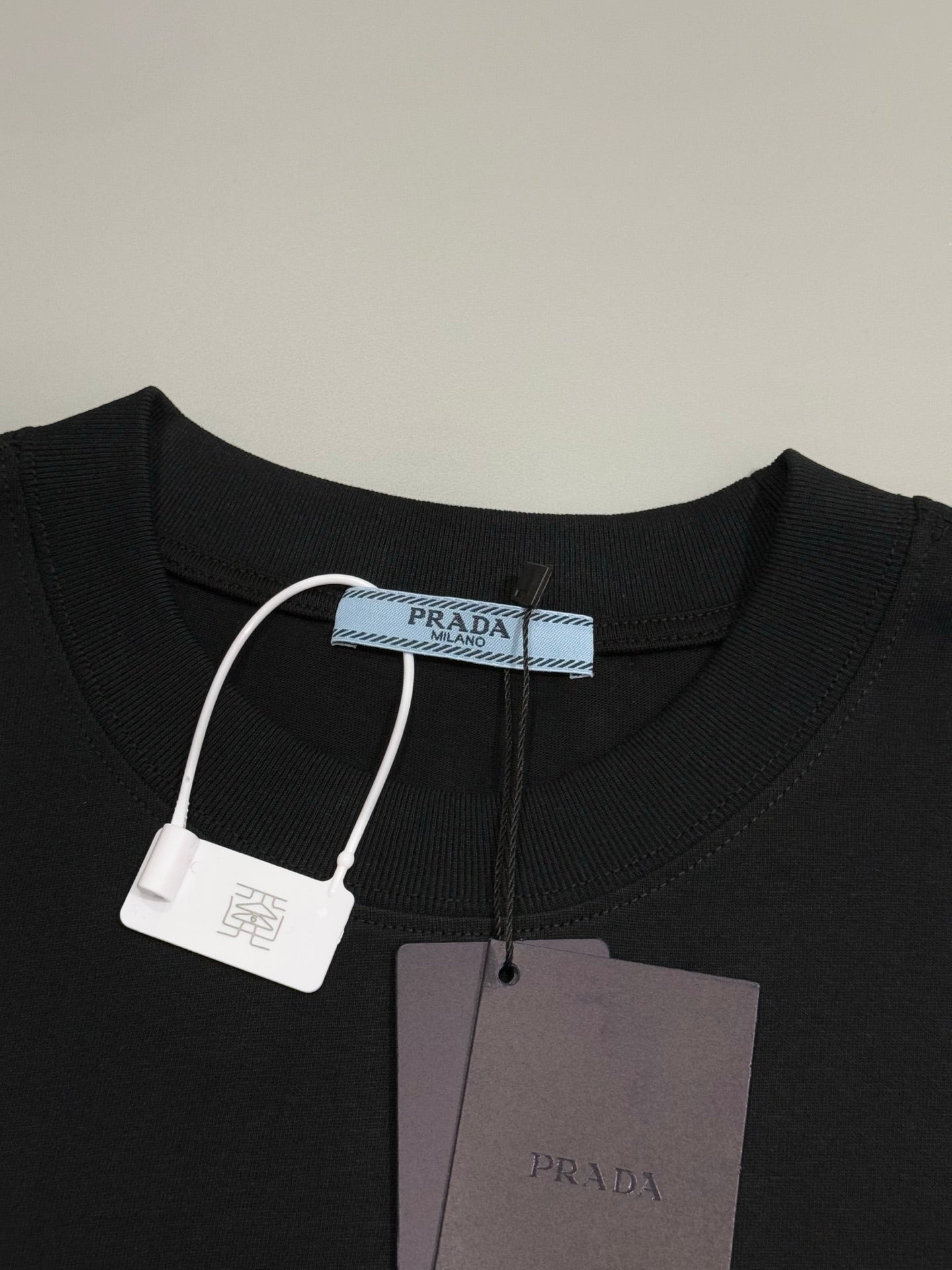 LuxluxHouse Best Quality Clothes T-shirt Prada