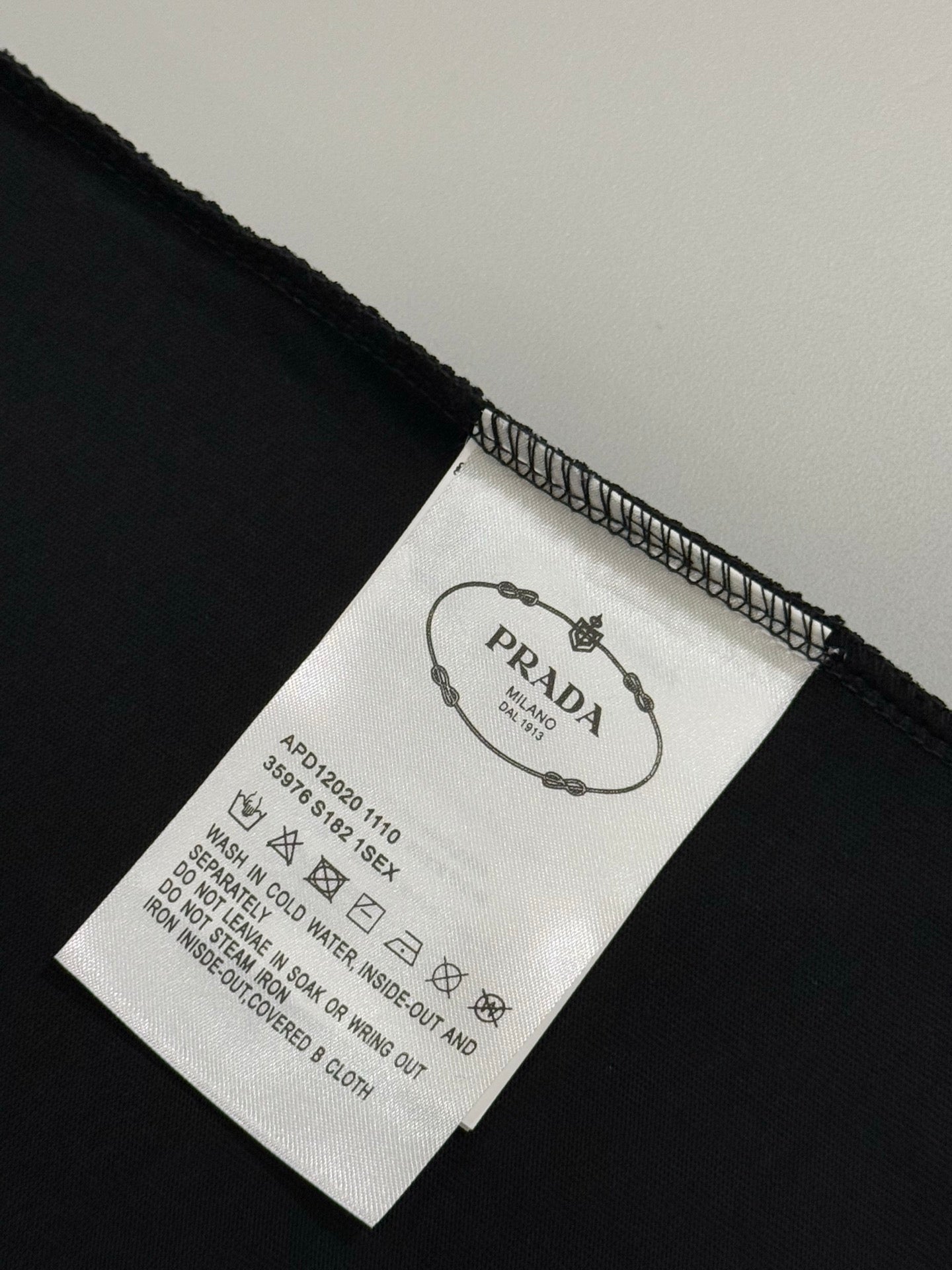 LuxluxHouse Best Quality Clothes T-shirt Prada