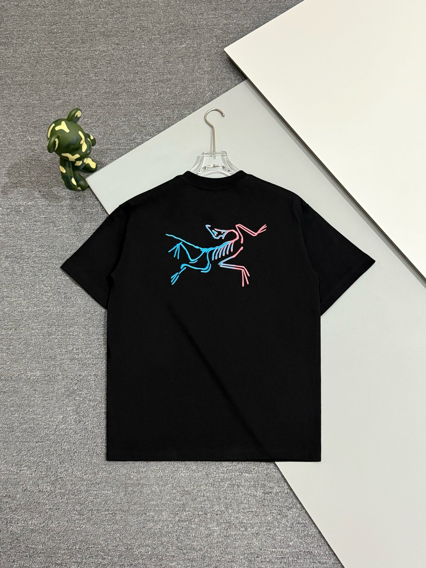 LuxluxHouse Best Quality Clothes T-shirt Arcteryx
