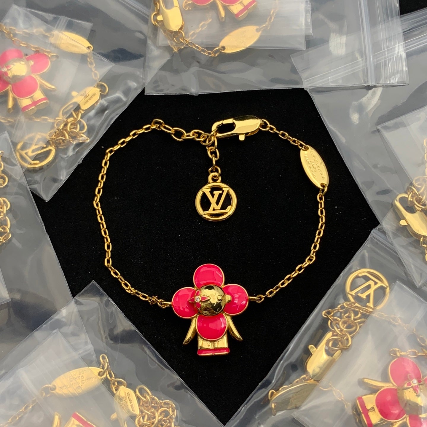 LuxluxHouse Low Price And High Quality Accessories Louis Vuitton