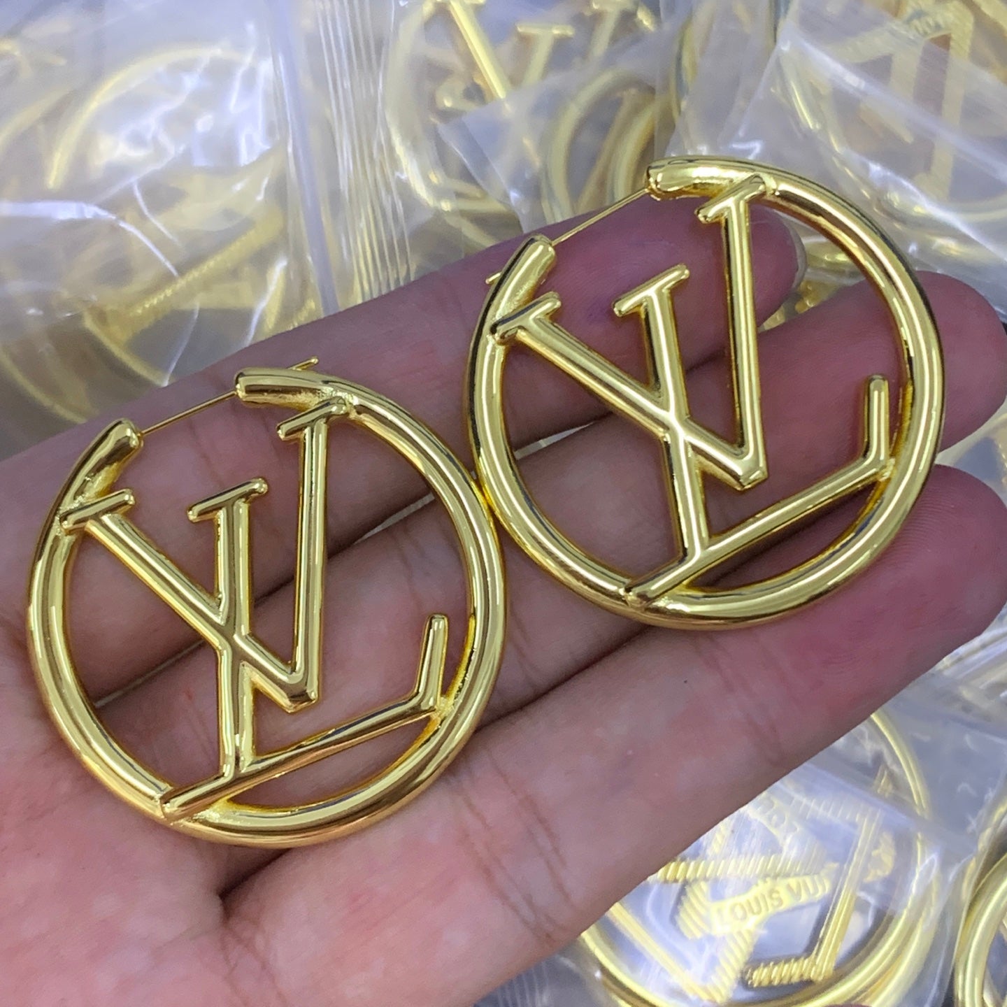 LuxluxHouse Low Price And High Quality Accessories Louis Vuitton