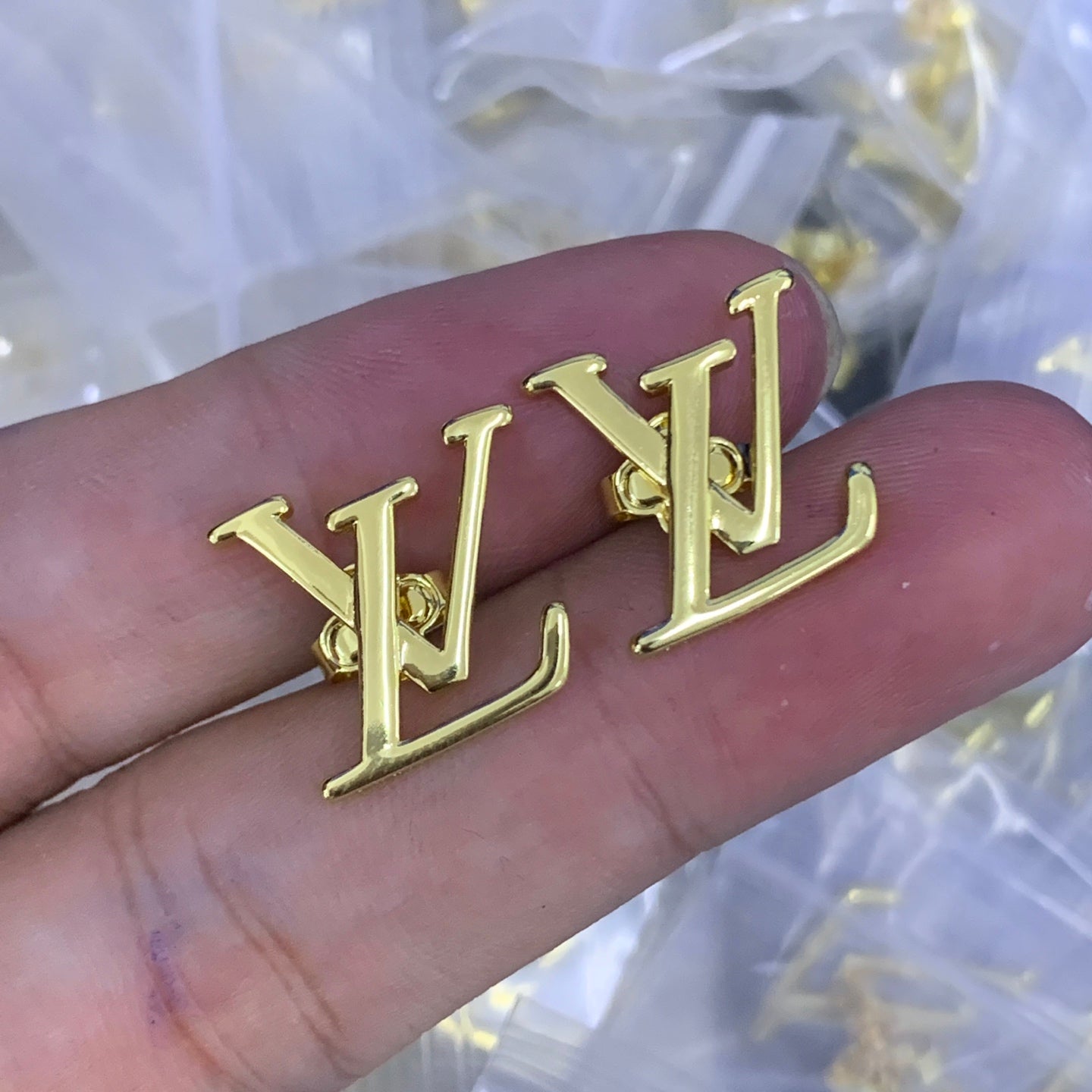 LuxluxHouse Low Price And High Quality Accessories Louis Vuitton