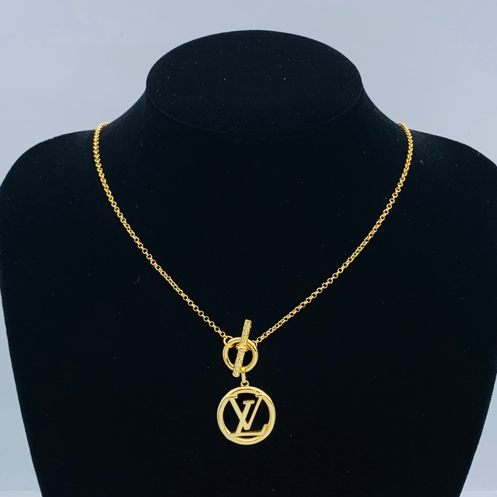 LuxluxHouse Low Price And High Quality Accessories Louis Vuitton