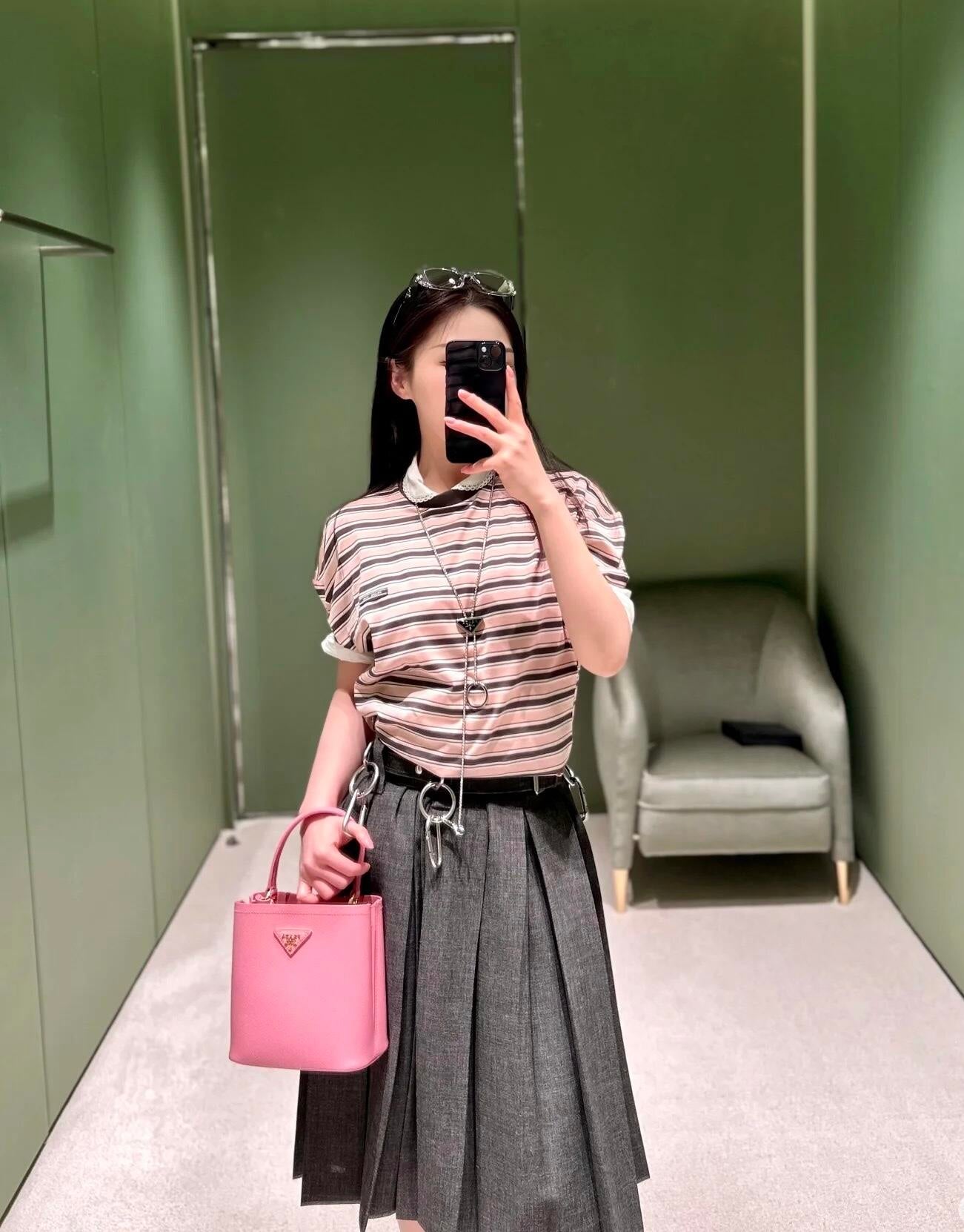 LuxluxHouse Best Quality Clothes T-shirt Prada