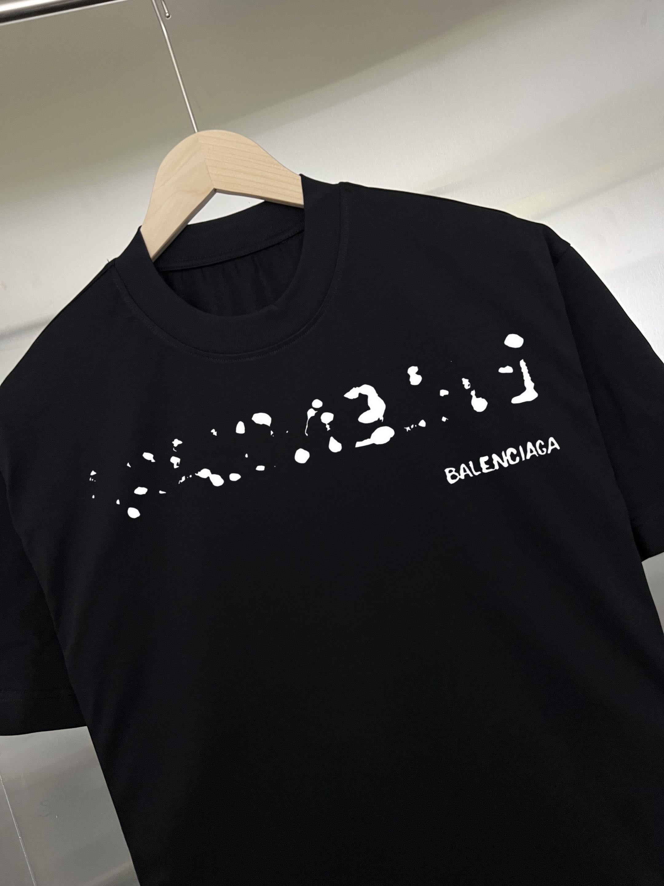 LuxluxHouse Best Quality Clothes Balenciaga T-shirt