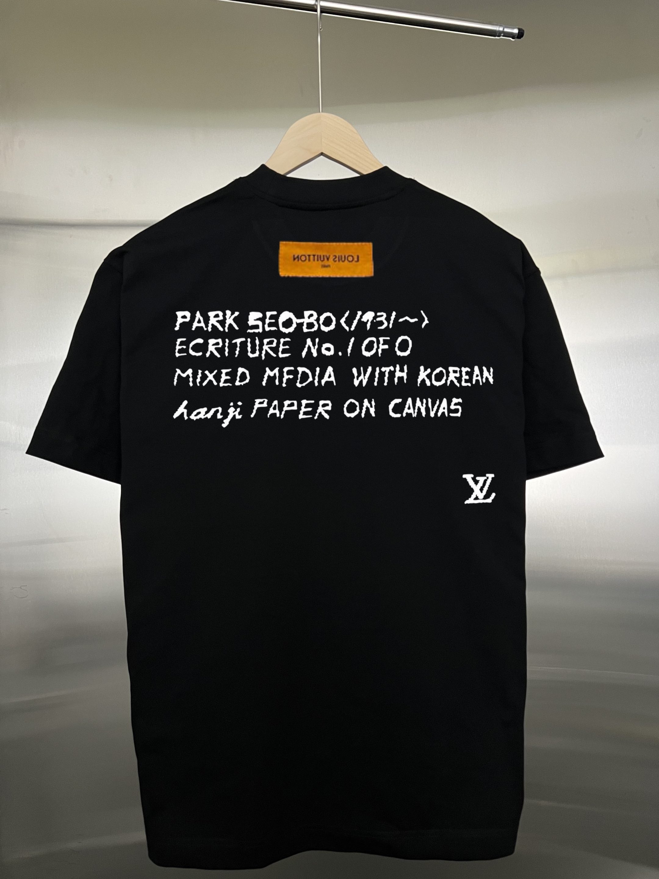 LuxluxHouse Best Quality Clothes T-shirt Louis Vuitton