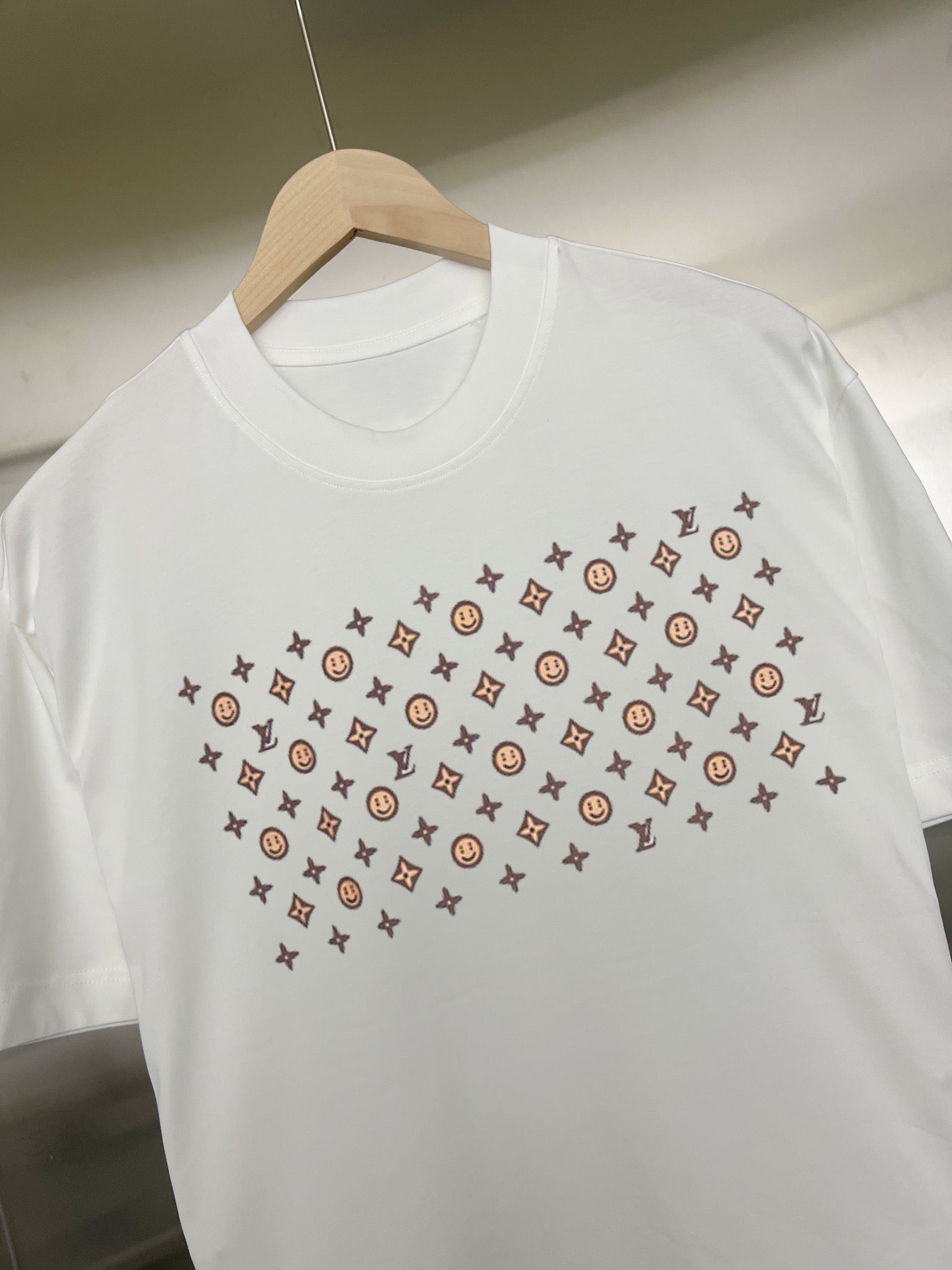 LuxluxHouse Best Quality Clothes T-shirt Louis Vuitton