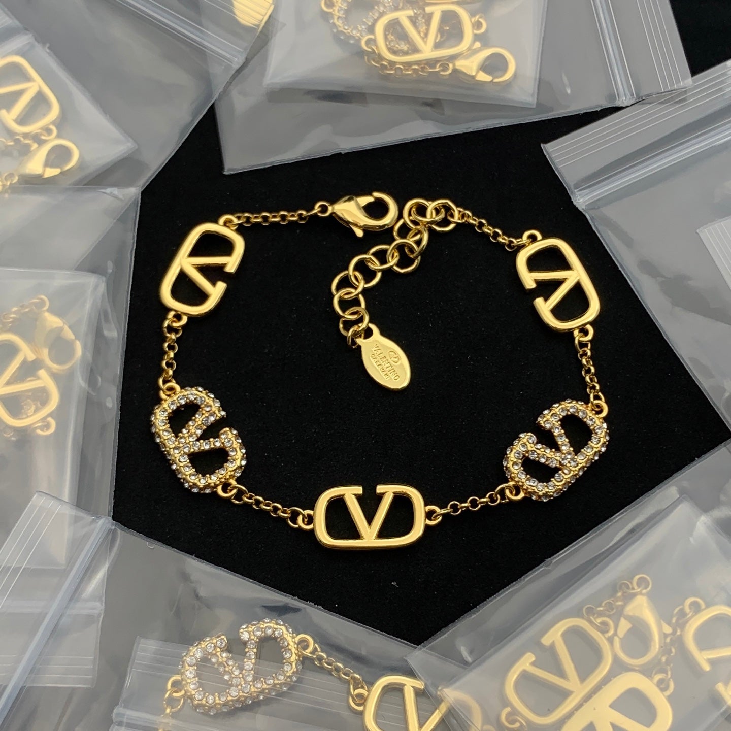 LuxluxHouse Low Price And High Quality Accessories Valentino