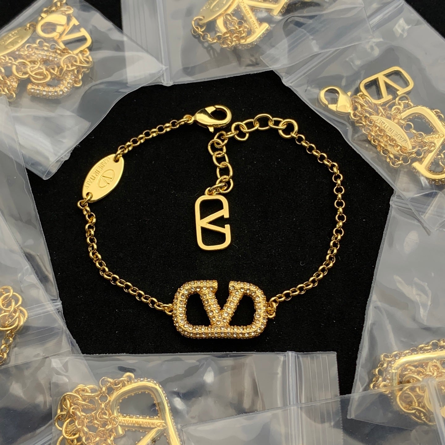 LuxluxHouse Low Price And High Quality Accessories Valentino