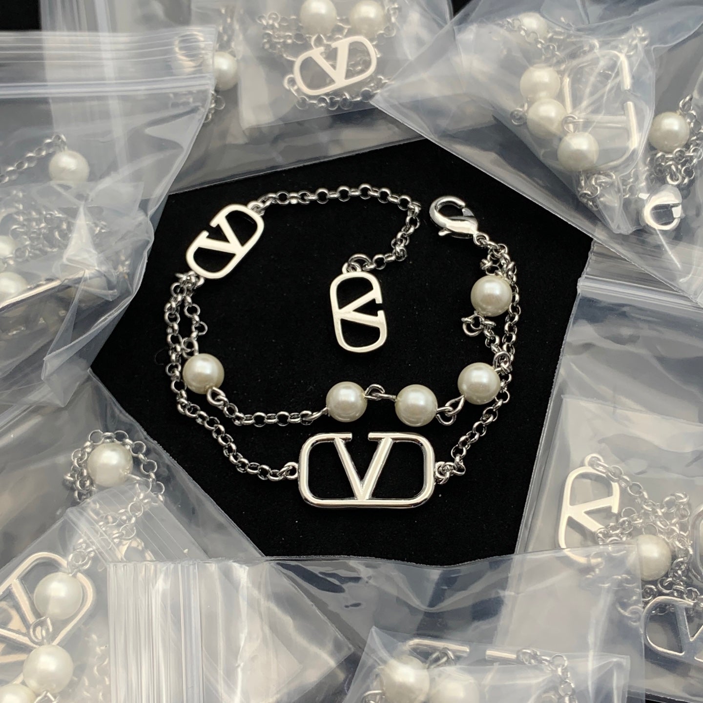 LuxluxHouse Low Price And High Quality Accessories Valentino