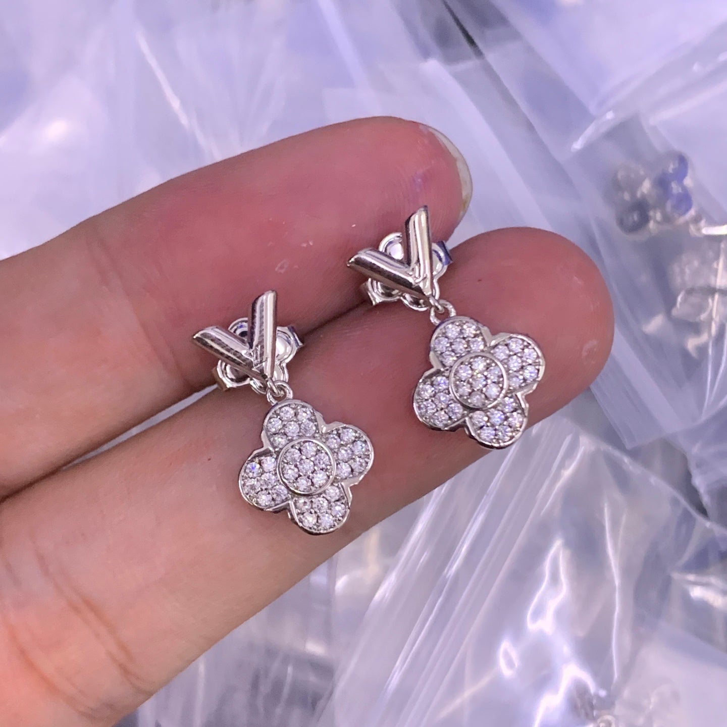LuxluxHouse Low Price And High Quality Accessories Louis Vuitton
