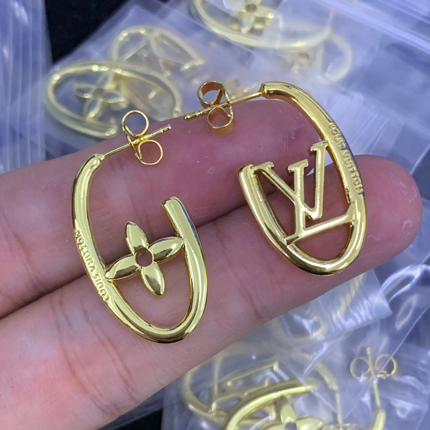 LuxluxHouse Low Price And High Quality Accessories Louis Vuitton